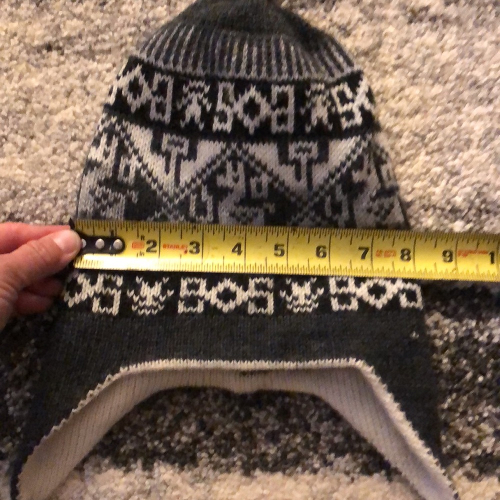Reversible Peruvian chullo/ hat - Picture 3 of 4